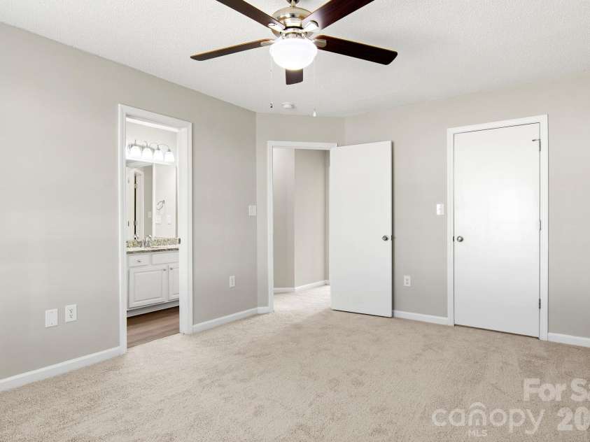 2303 Highland Park Drive, Charlotte, NC 28269.  MLS# CAR4434277, YatesRealty ID 57064. 