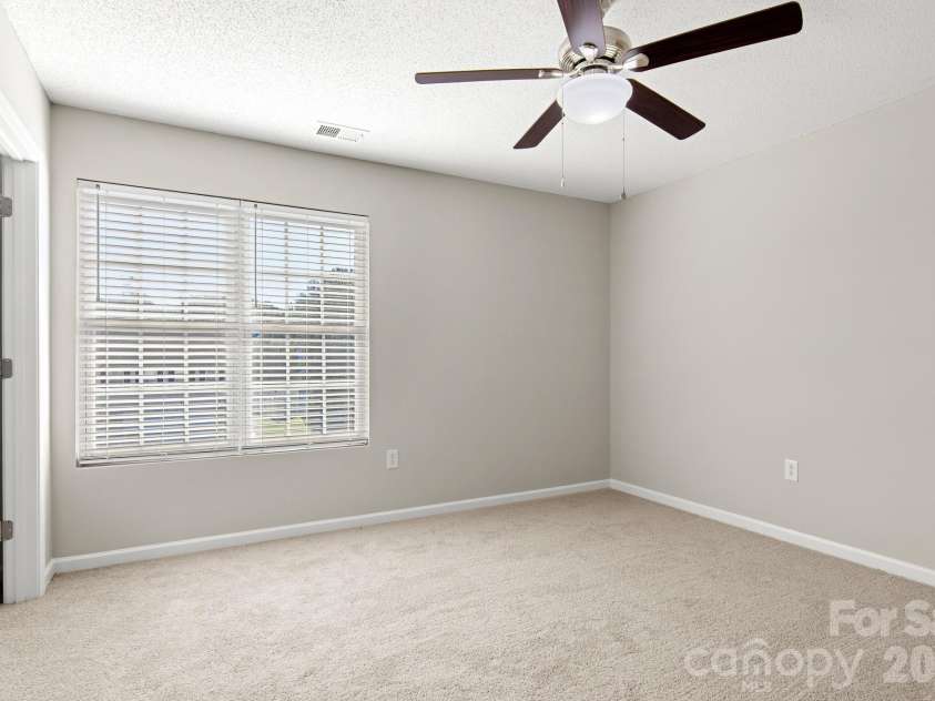 2303 Highland Park Drive, Charlotte, NC 28269.  MLS# CAR4434277, YatesRealty ID 57064. 