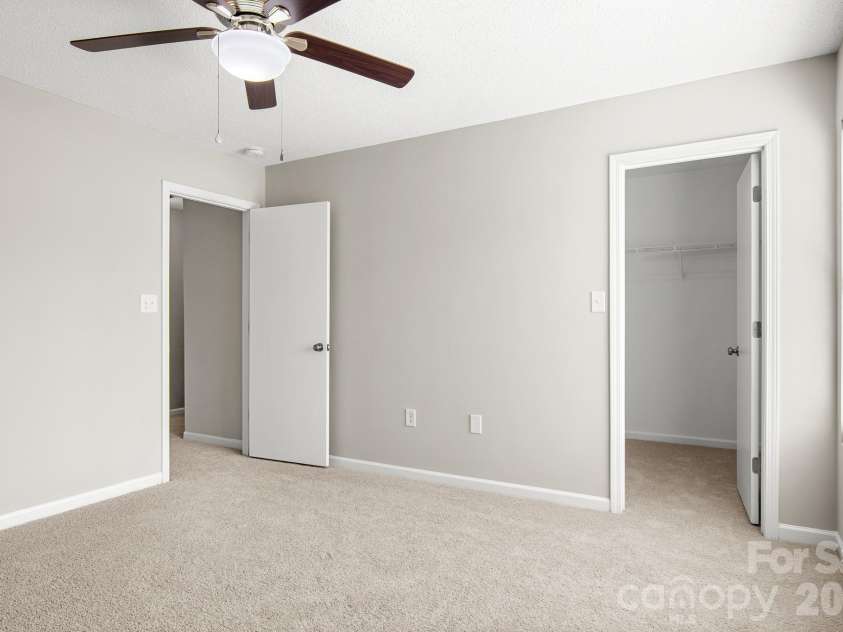 2303 Highland Park Drive, Charlotte, NC 28269.  MLS# CAR4434277, YatesRealty ID 57064. 