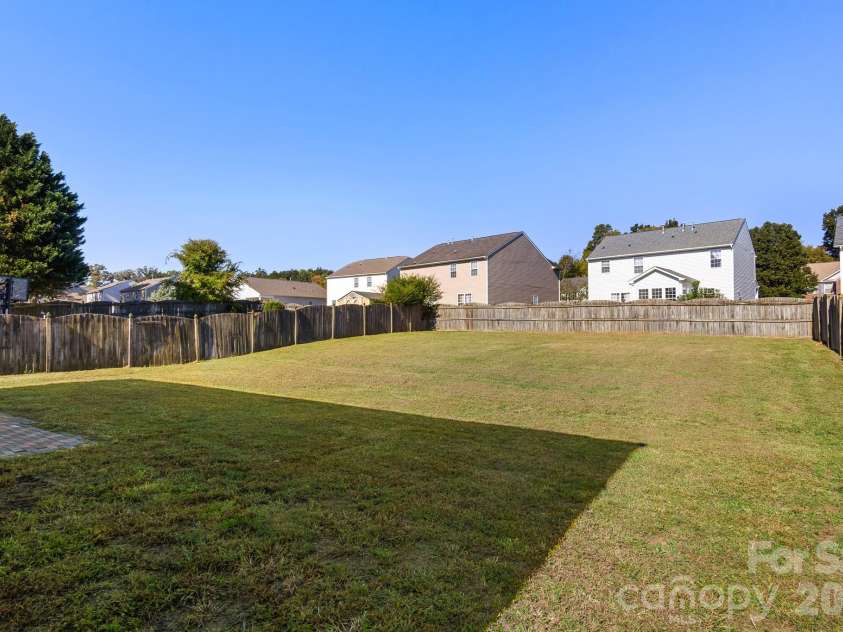 2303 Highland Park Drive, Charlotte, NC 28269.  MLS# CAR4434277, YatesRealty ID 57064. 