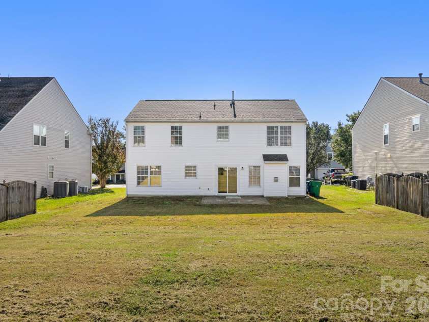 2303 Highland Park Drive, Charlotte, NC 28269.  MLS# CAR4434277, YatesRealty ID 57064. 