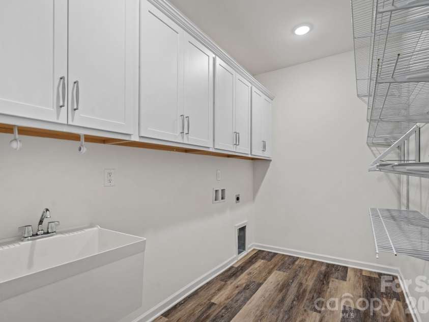 159 Suggs Mill Drive, Mooresville, NC 28115.  MLS# CAR4435023, YatesRealty ID 57067. 