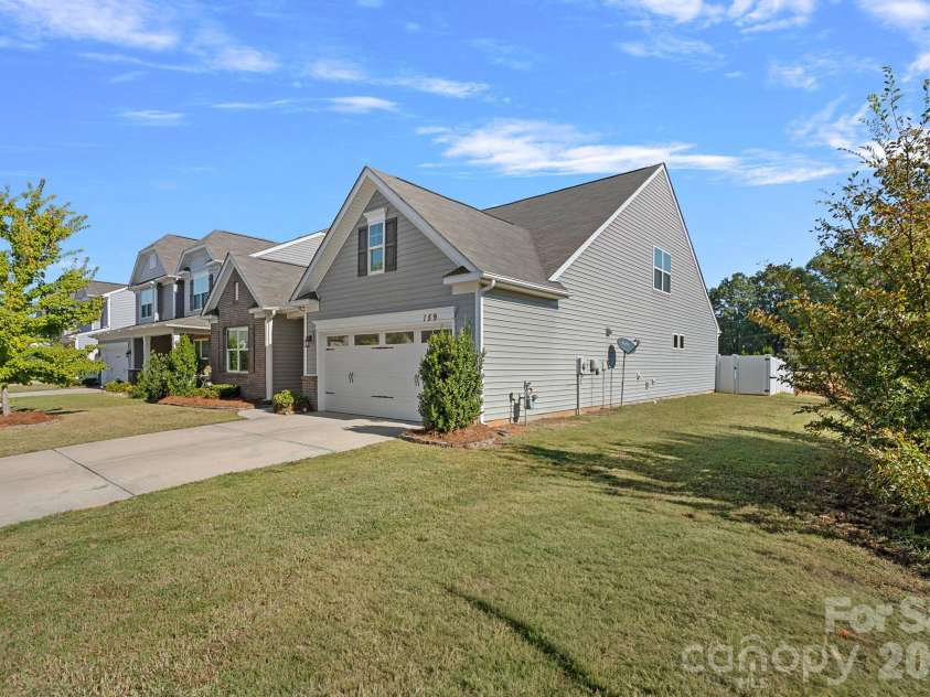 159 Suggs Mill Drive, Mooresville, NC 28115.  MLS# CAR4435023, YatesRealty ID 57067. 