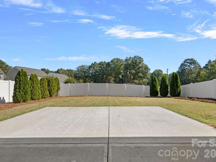 159 Suggs Mill Drive, Mooresville, NC 28115.  MLS# CAR4435023, YatesRealty ID 57067. 