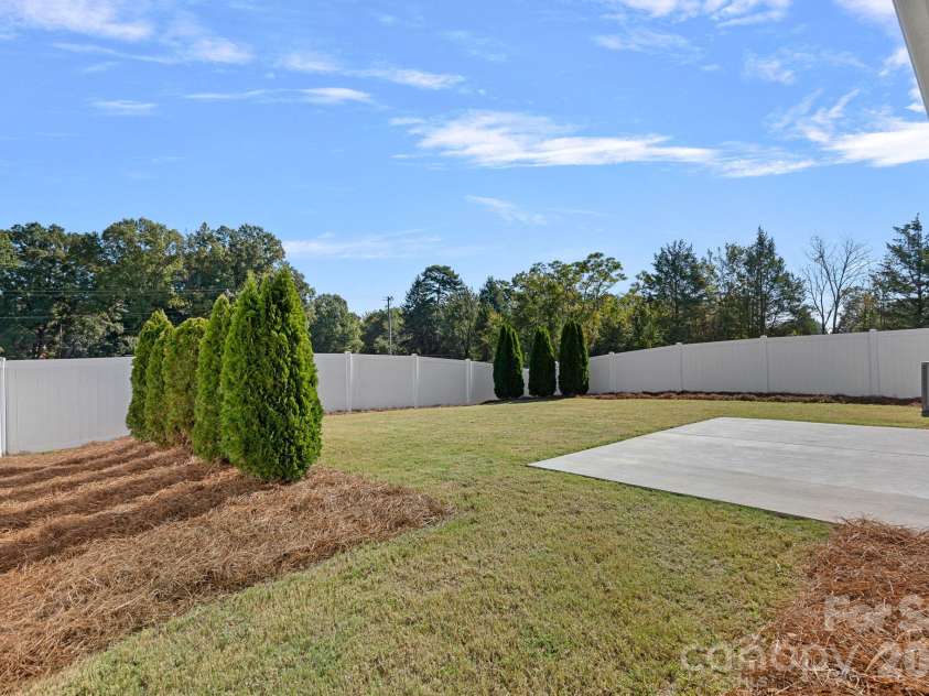 159 Suggs Mill Drive, Mooresville, NC 28115.  MLS# CAR4435023, YatesRealty ID 57067. 