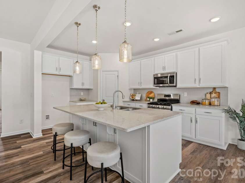 159 Suggs Mill Drive, Mooresville, NC 28115.  MLS# CAR4435023, YatesRealty ID 57067. Kitchen