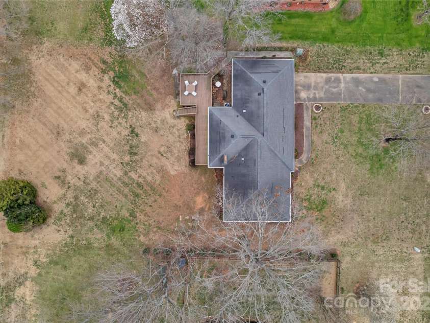 107 Pinelake Drive, Kings Mountain, NC 28086.  MLS# CAR4232328, YatesRealty ID 5707. 