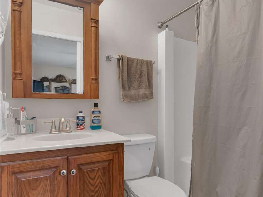 107 Pinelake Drive, Kings Mountain, NC 28086.  MLS# CAR4232328, YatesRealty ID 5707. 