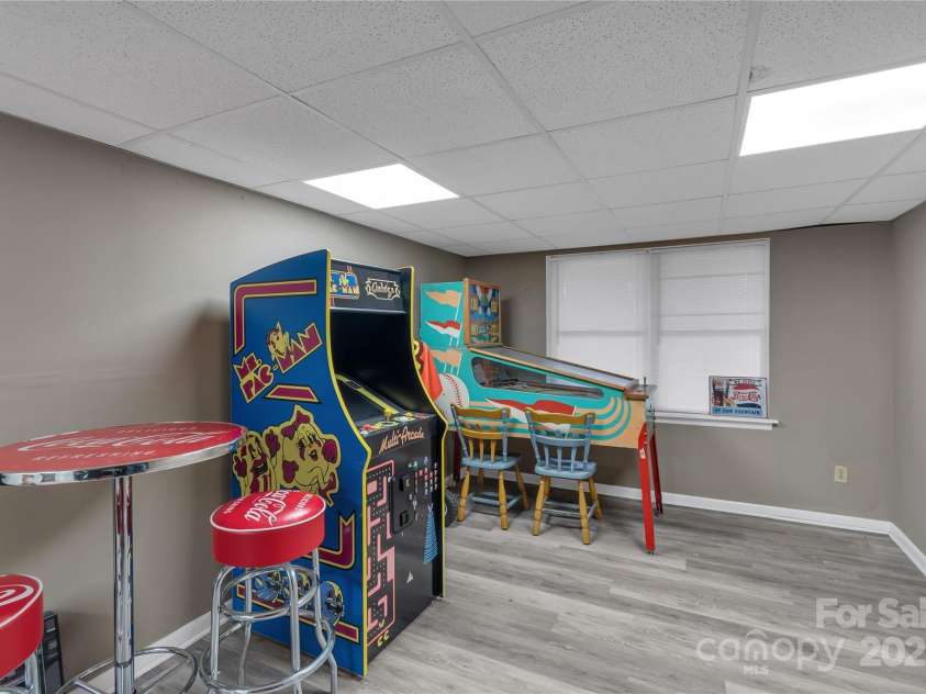 107 Pinelake Drive, Kings Mountain, NC 28086.  MLS# CAR4232328, YatesRealty ID 5707. 