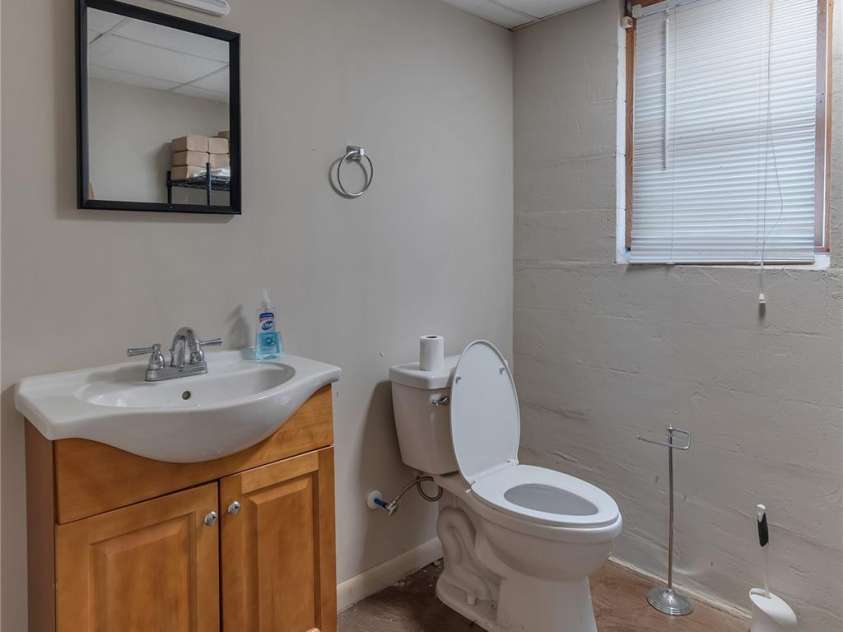 107 Pinelake Drive, Kings Mountain, NC 28086.  MLS# CAR4232328, YatesRealty ID 5707. 