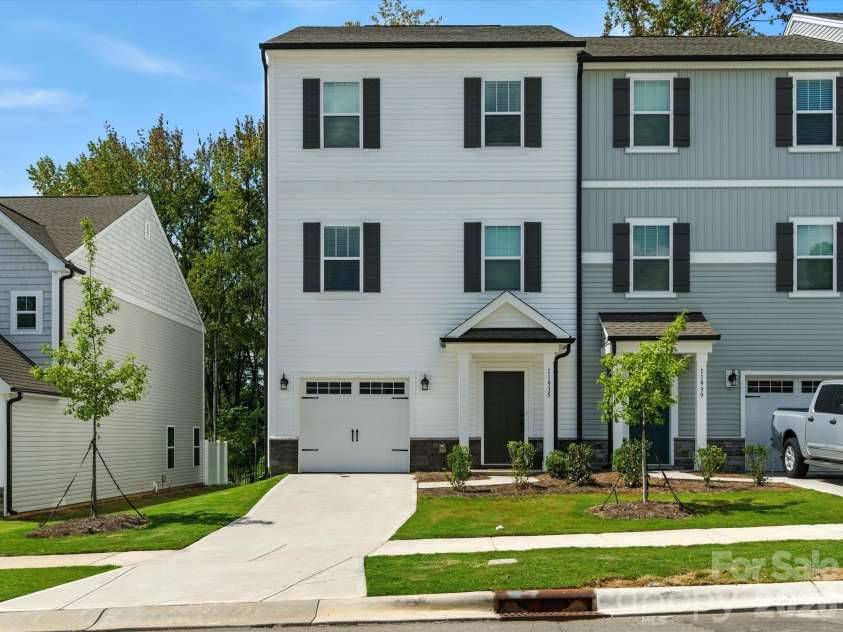 11935 Basking Drive, Charlotte, NC 28214.  MLS# CAR4345668, YatesRealty ID 5707. 