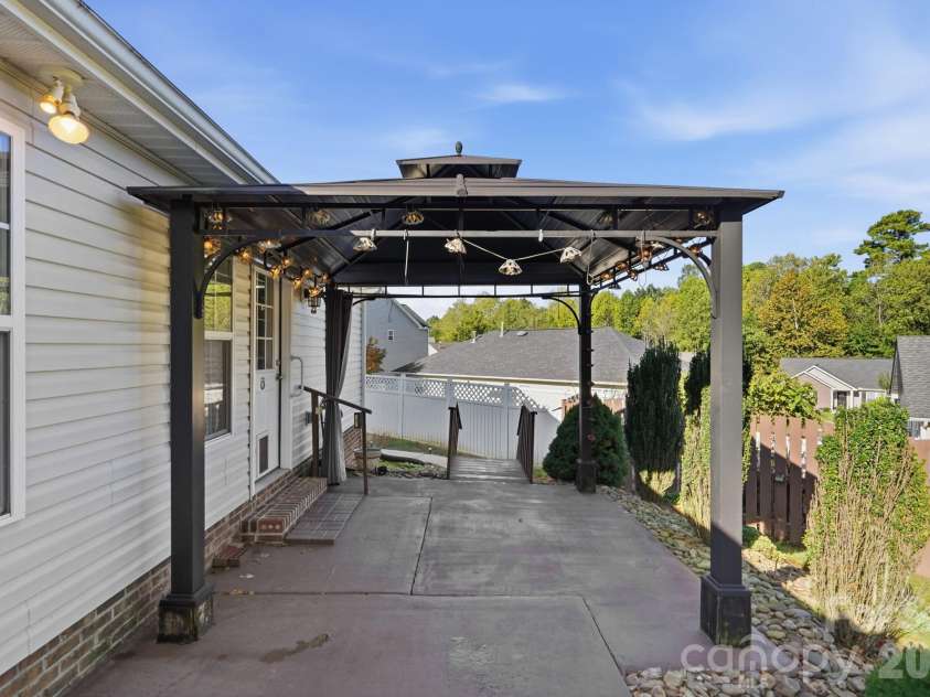 2008 Stepping Stone Lane, Monroe, NC 28110.  MLS# CAR4435267, YatesRealty ID 57072. 