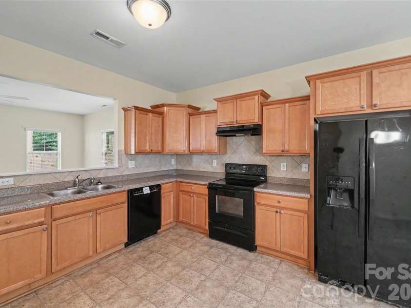 460 Dutch White Drive, Clover, SC 29710.  MLS# CAR4423110, YatesRealty ID 57077. 
