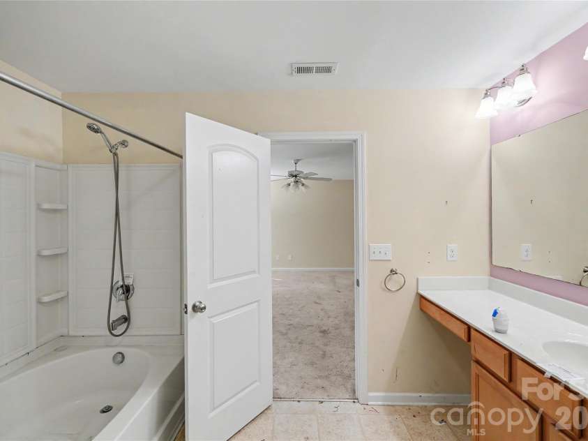 460 Dutch White Drive, Clover, SC 29710.  MLS# CAR4423110, YatesRealty ID 57077. 