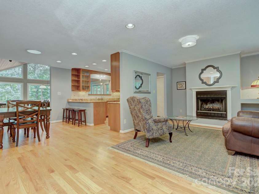 80 Vance Gap Road, Asheville, NC 28805.  MLS# CAR4242077, YatesRealty ID 5708. 