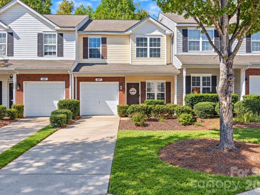 487 Delta Drive, Fort Mill, SC 29715.  MLS# CAR4433788, YatesRealty ID 57085. 