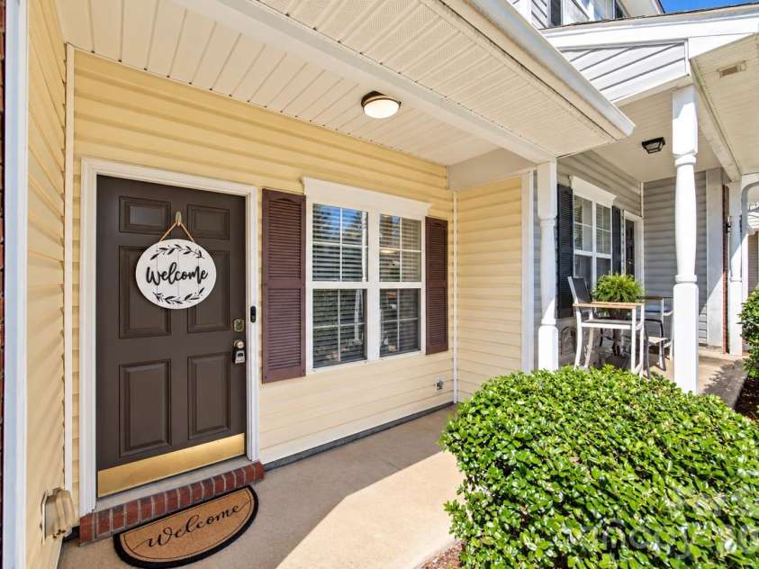 487 Delta Drive, Fort Mill, SC 29715.  MLS# CAR4433788, YatesRealty ID 57085. 