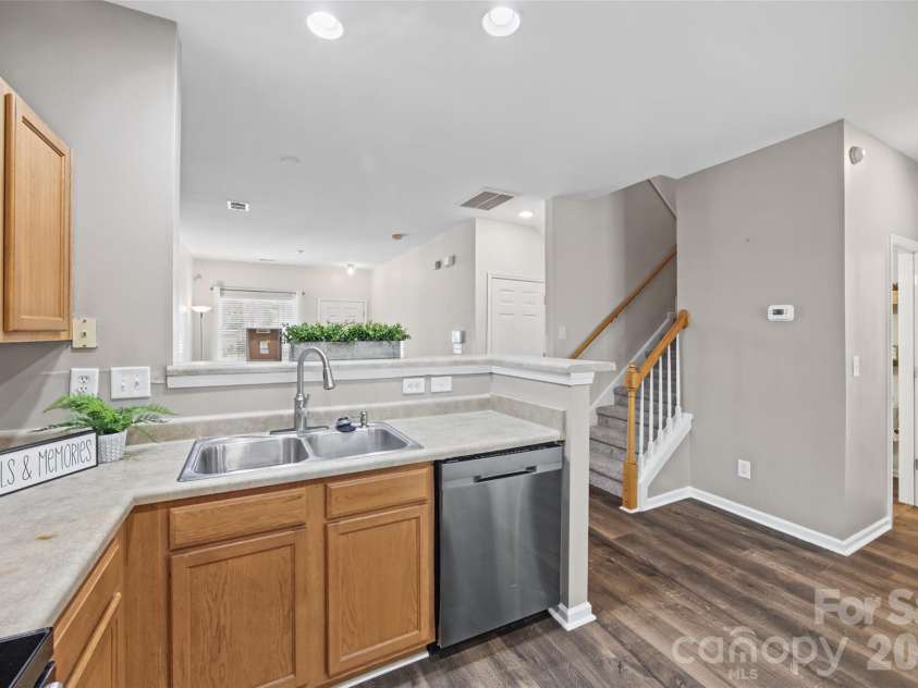 487 Delta Drive, Fort Mill, SC 29715.  MLS# CAR4433788, YatesRealty ID 57085. 