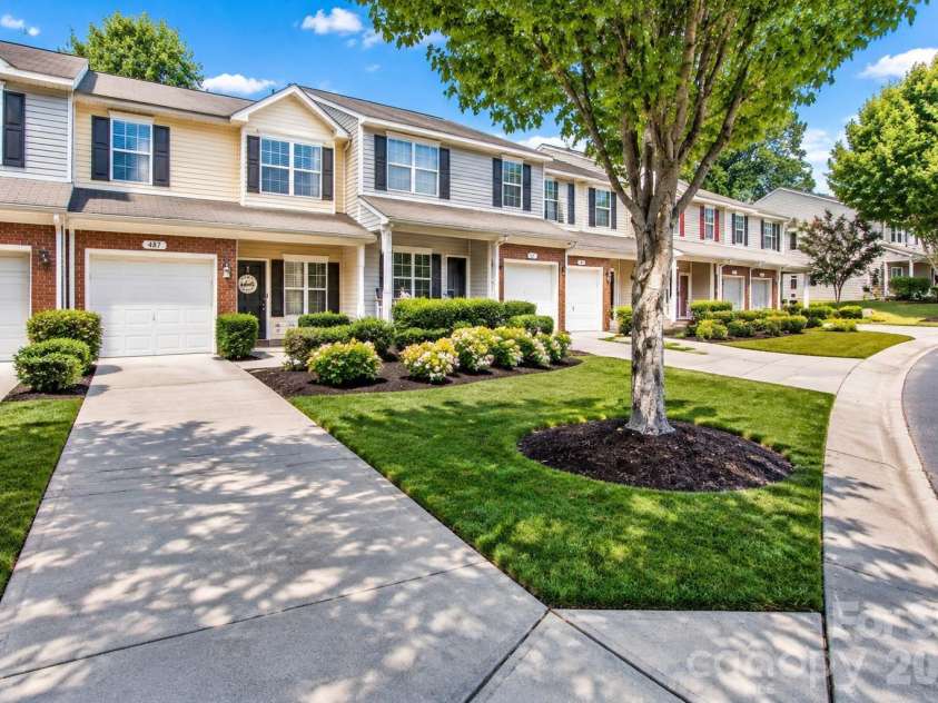 487 Delta Drive, Fort Mill, SC 29715.  MLS# CAR4433788, YatesRealty ID 57085. 