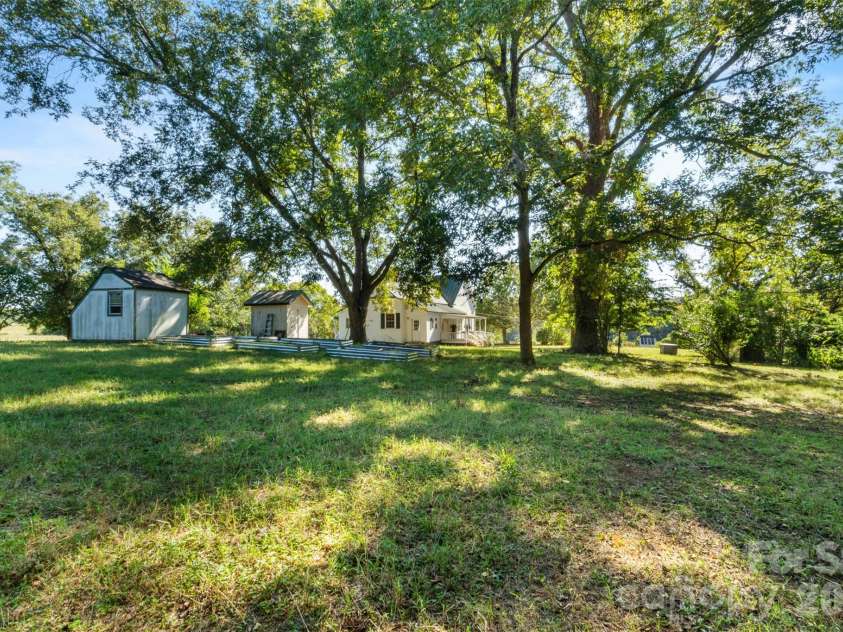 1235 Muller Road, Blythewood, SC 29016.  MLS# CAR4435072, YatesRealty ID 57094. 