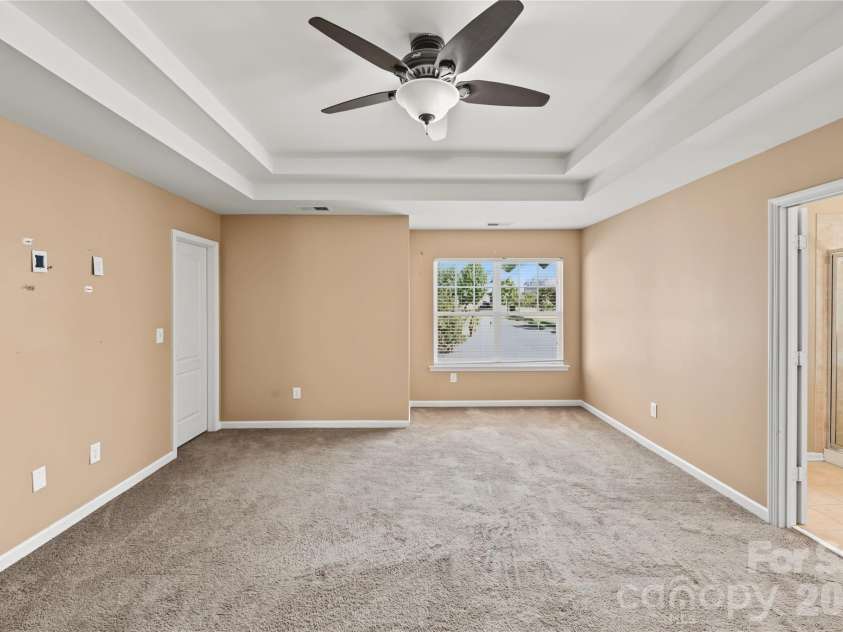 9738 Loughlin Lane, Charlotte, NC 28273.  MLS# CAR4409097, YatesRealty ID 57096. 