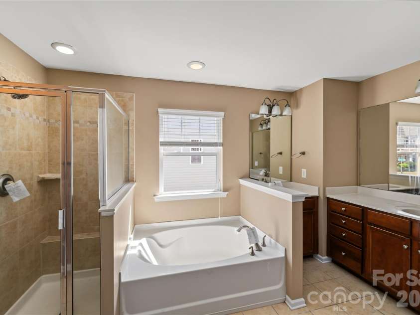 9738 Loughlin Lane, Charlotte, NC 28273.  MLS# CAR4409097, YatesRealty ID 57096. 