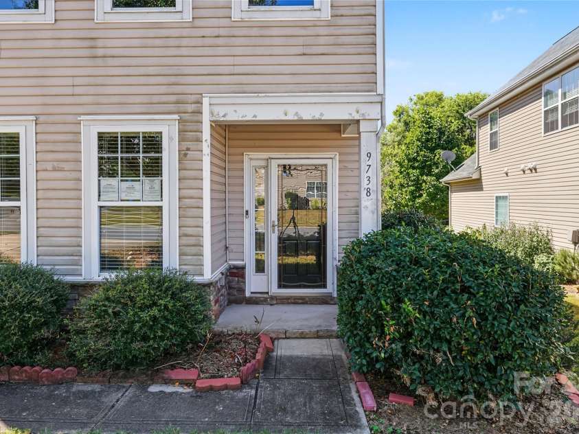 9738 Loughlin Lane, Charlotte, NC 28273.  MLS# CAR4409097, YatesRealty ID 57096. 