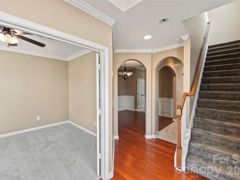 9738 Loughlin Lane, Charlotte, NC 28273.  MLS# CAR4409097, YatesRealty ID 57096. 