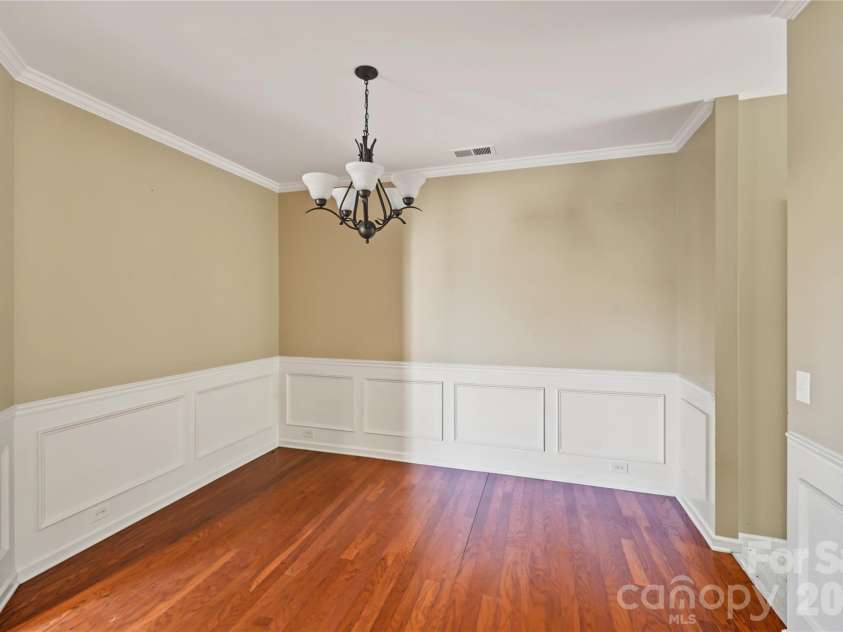 9738 Loughlin Lane, Charlotte, NC 28273.  MLS# CAR4409097, YatesRealty ID 57096. 