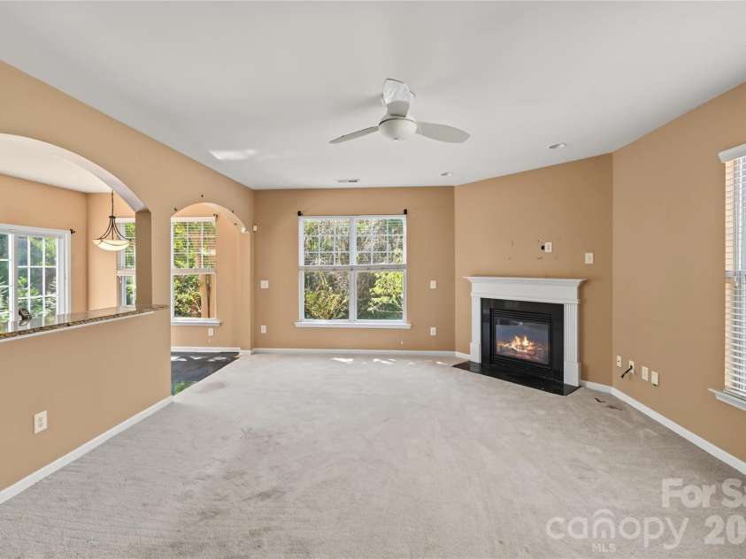 9738 Loughlin Lane, Charlotte, NC 28273.  MLS# CAR4409097, YatesRealty ID 57096. 