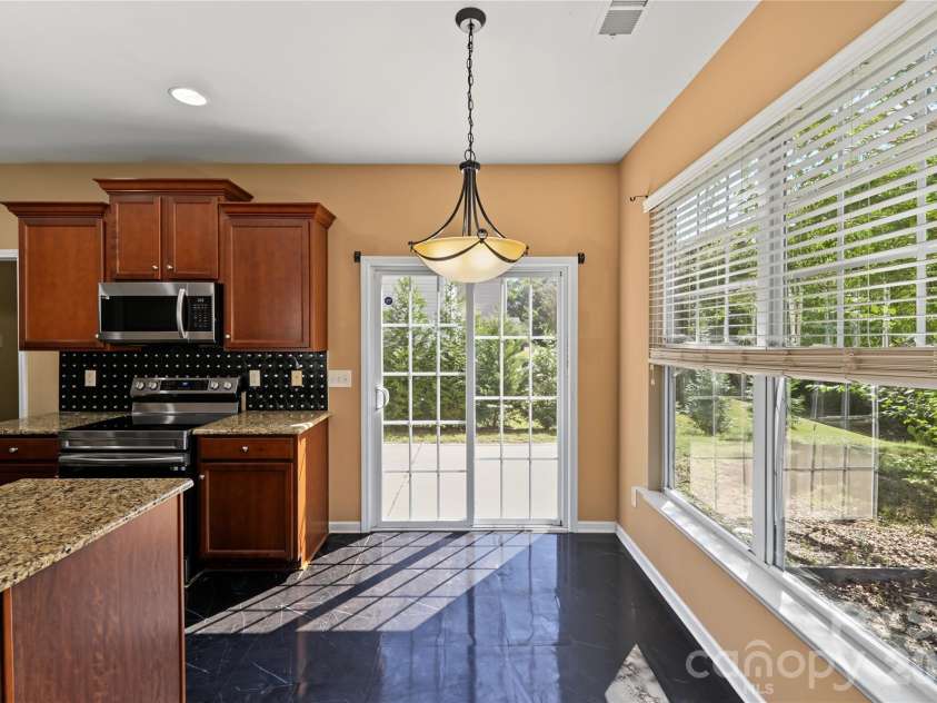 9738 Loughlin Lane, Charlotte, NC 28273.  MLS# CAR4409097, YatesRealty ID 57096. 