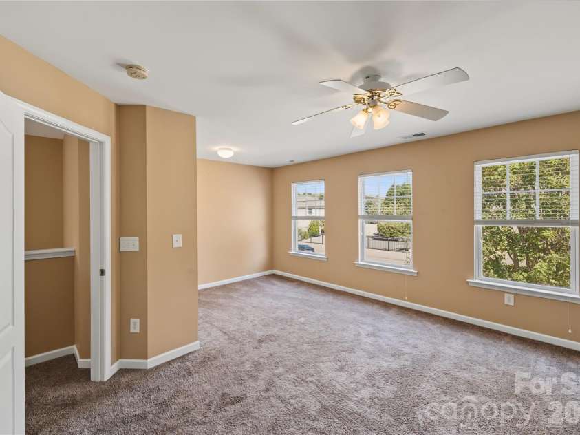 9738 Loughlin Lane, Charlotte, NC 28273.  MLS# CAR4409097, YatesRealty ID 57096. 