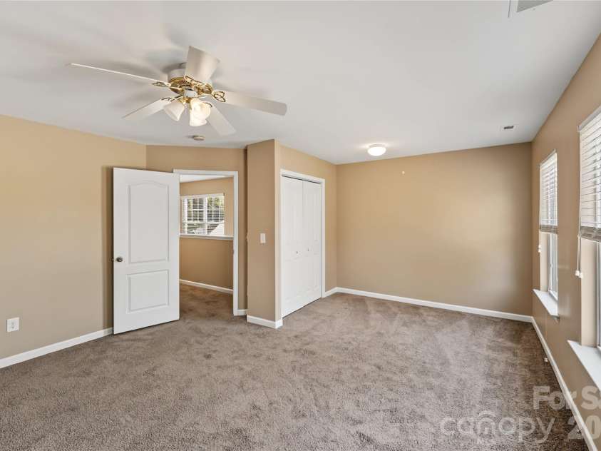 9738 Loughlin Lane, Charlotte, NC 28273.  MLS# CAR4409097, YatesRealty ID 57096. 