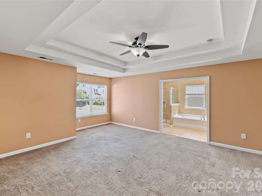 9738 Loughlin Lane, Charlotte, NC 28273.  MLS# CAR4409097, YatesRealty ID 57096. 