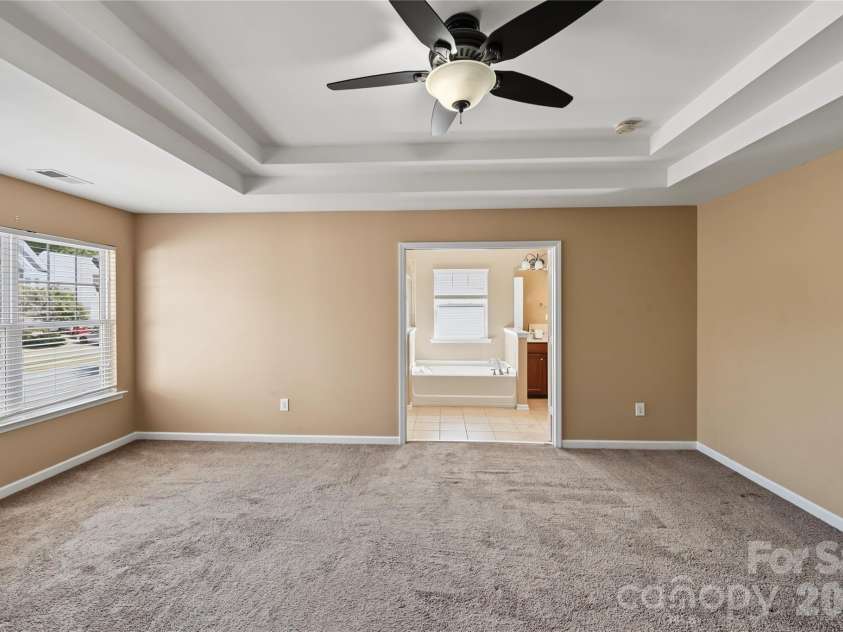 9738 Loughlin Lane, Charlotte, NC 28273.  MLS# CAR4409097, YatesRealty ID 57096. 