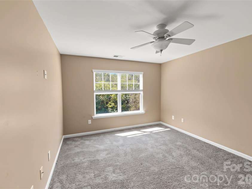 9738 Loughlin Lane, Charlotte, NC 28273.  MLS# CAR4409097, YatesRealty ID 57096. 
