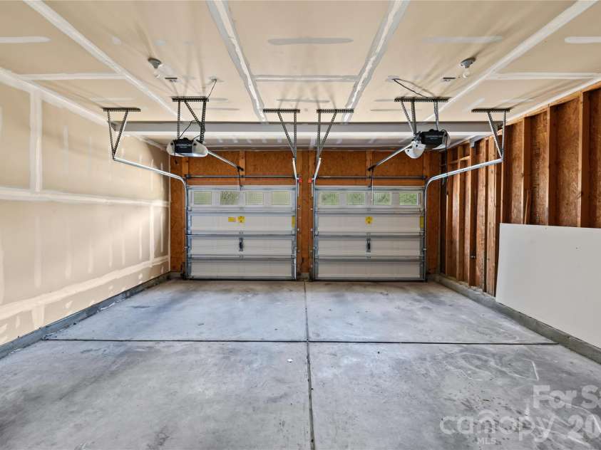 9738 Loughlin Lane, Charlotte, NC 28273.  MLS# CAR4409097, YatesRealty ID 57096. 