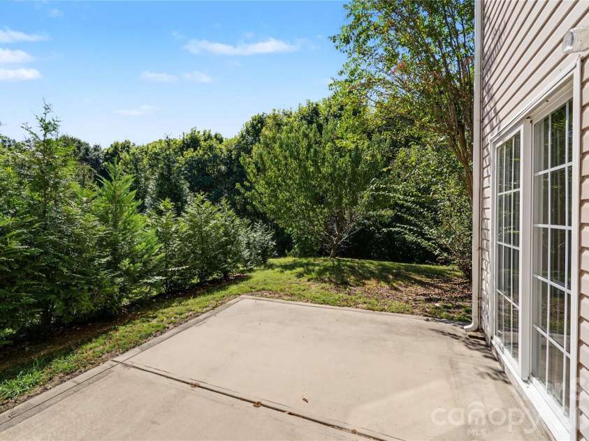 9738 Loughlin Lane, Charlotte, NC 28273.  MLS# CAR4409097, YatesRealty ID 57096. 
