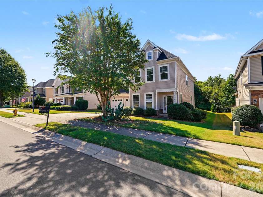 9738 Loughlin Lane, Charlotte, NC 28273.  MLS# CAR4409097, YatesRealty ID 57096. 