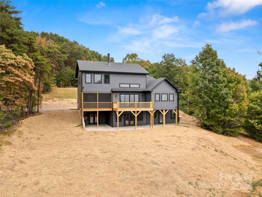 345 Preservation Trail, Columbus, NC 28722.  MLS# CAR4077956, YatesRealty ID 571. 