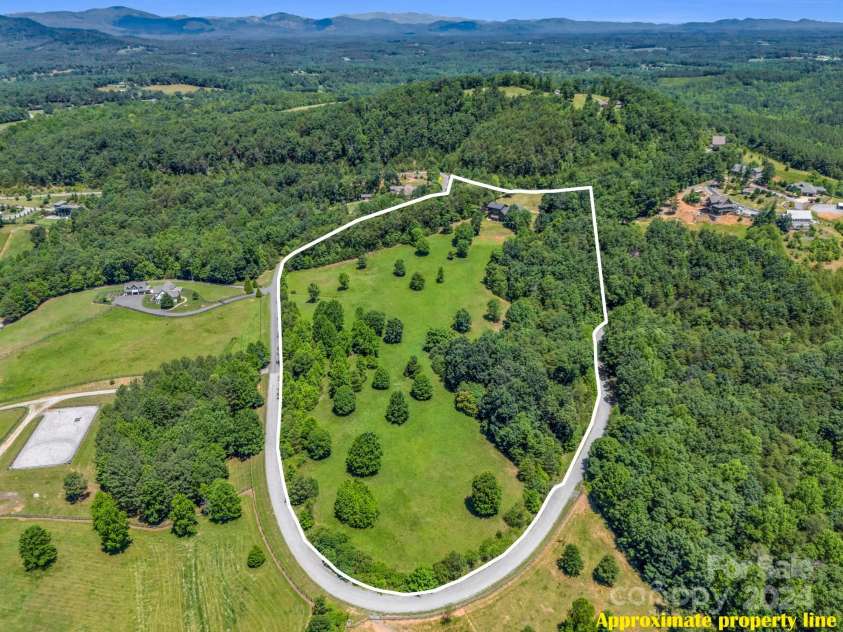 345 Preservation Trail, Columbus, NC 28722.  MLS# CAR4077956, YatesRealty ID 571. Approximate lot area only