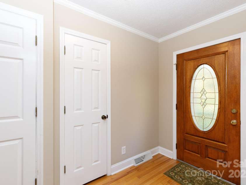 4193 Walker Road, Rock Hill, SC 29730.  MLS# CAR4318347, YatesRealty ID 571. 