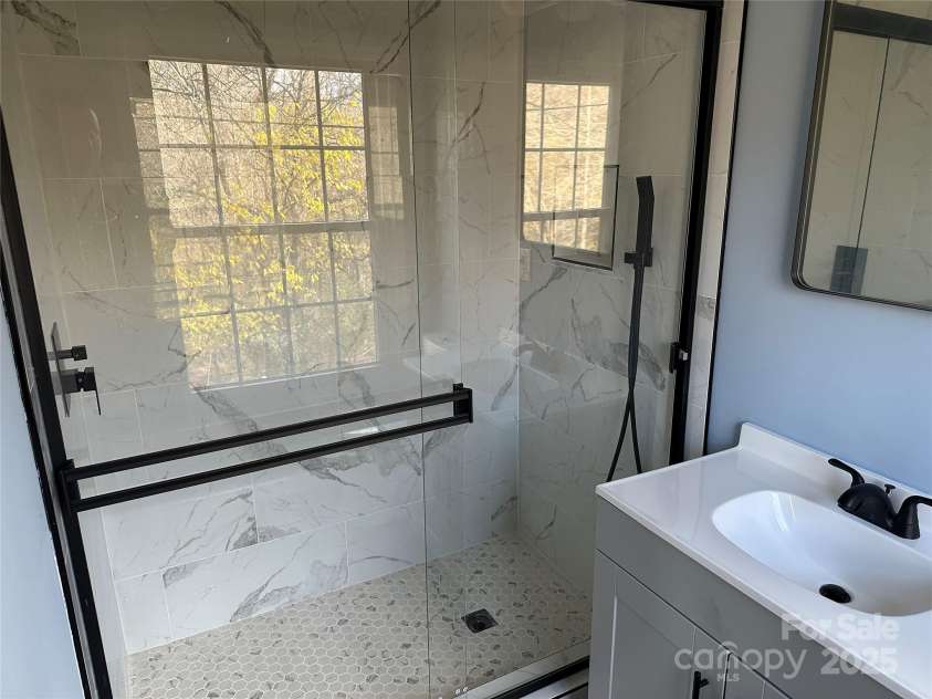 488 John Swofford Road, Nebo, NC 28761.  MLS# CAR4262636, YatesRealty ID 571. 