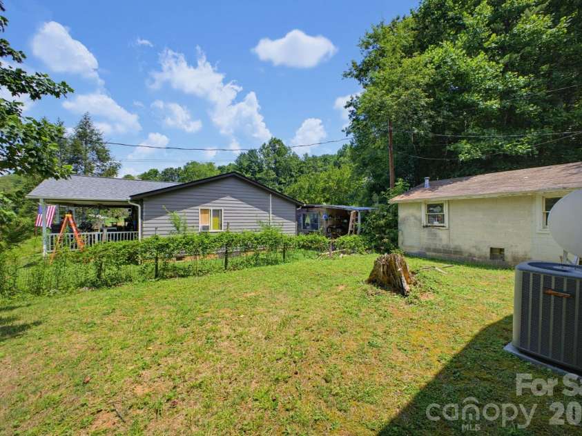 488 JOHN SWOFFORD Road, Nebo, NC 28761.  MLS# CAR4399061, YatesRealty ID 571. 