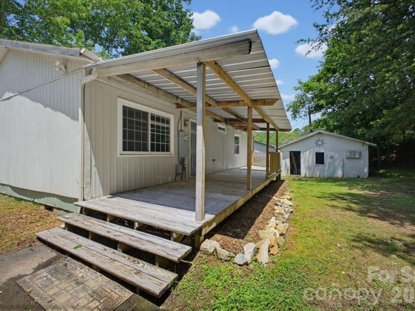 488 JOHN SWOFFORD Road, Nebo, NC 28761.  MLS# CAR4399061, YatesRealty ID 571. 