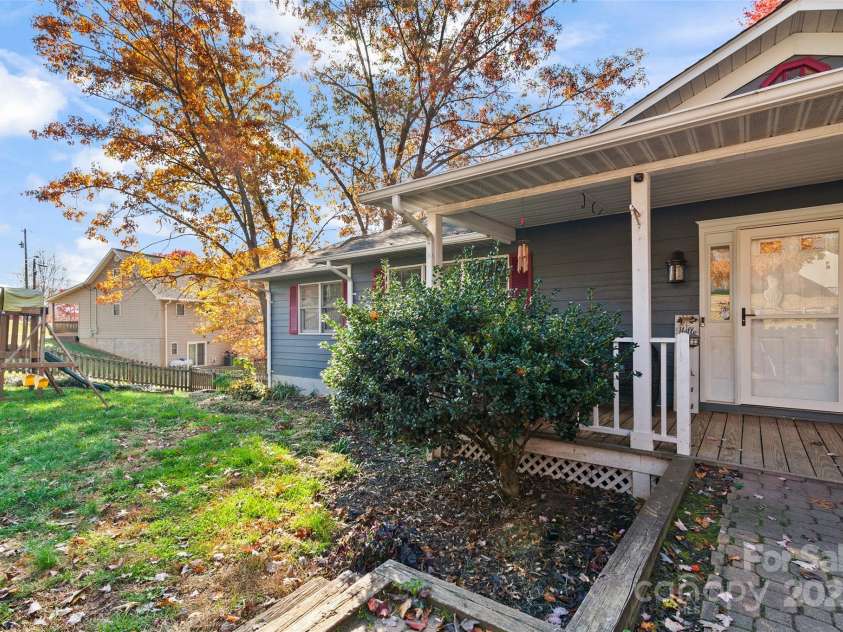 597 Penland Street, Clyde, NC 28721.  MLS# CAR4195334, YatesRealty ID 5710. 