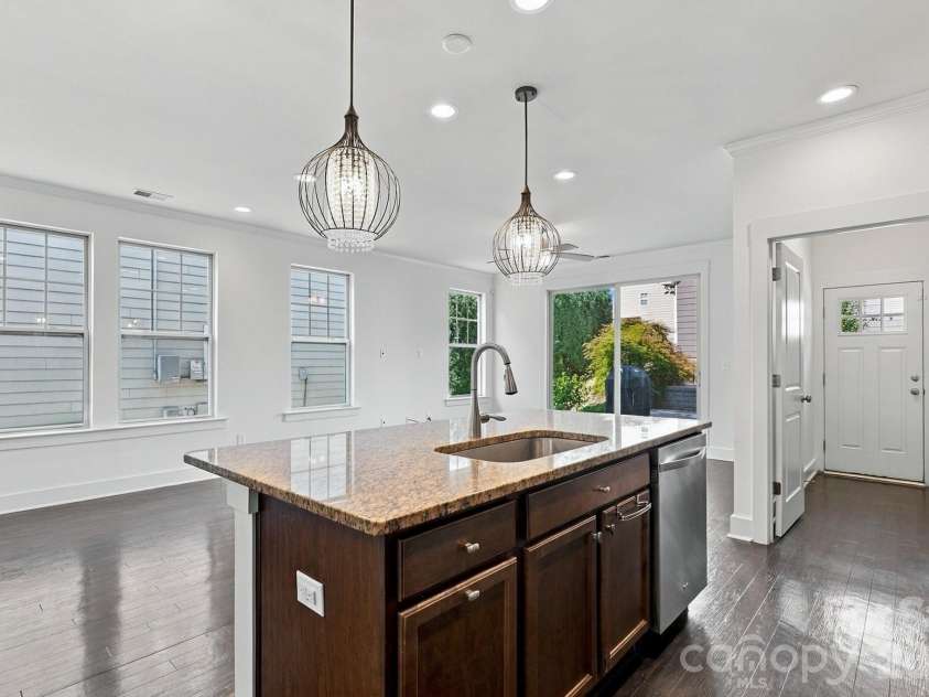 2311 Woodward Avenue, Charlotte, NC 28206.  MLS# CAR4430147, YatesRealty ID 57100. 