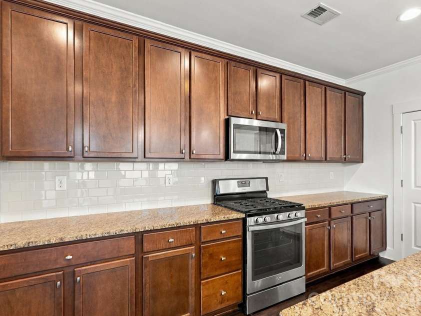 2311 Woodward Avenue, Charlotte, NC 28206.  MLS# CAR4430147, YatesRealty ID 57100. 