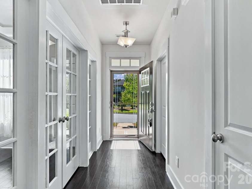 2311 Woodward Avenue, Charlotte, NC 28206.  MLS# CAR4430147, YatesRealty ID 57100. 