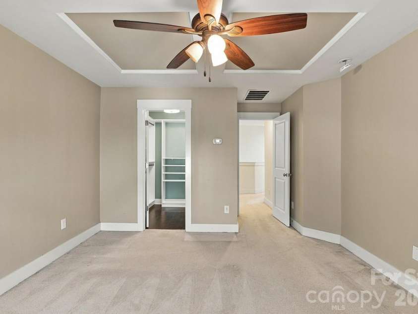 2311 Woodward Avenue, Charlotte, NC 28206.  MLS# CAR4430147, YatesRealty ID 57100. 